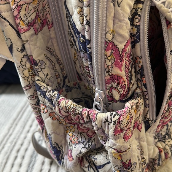 Vera Bradley XL CAMPUS backpack- hummingbird park - Picture 8 of 15